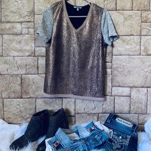 𝙂𝙄𝙈𝙈𝙄𝘾𝙆𝙎 by 𝘽𝙆𝙀 Foiled ɢᴏʟᴅ Bronze Top